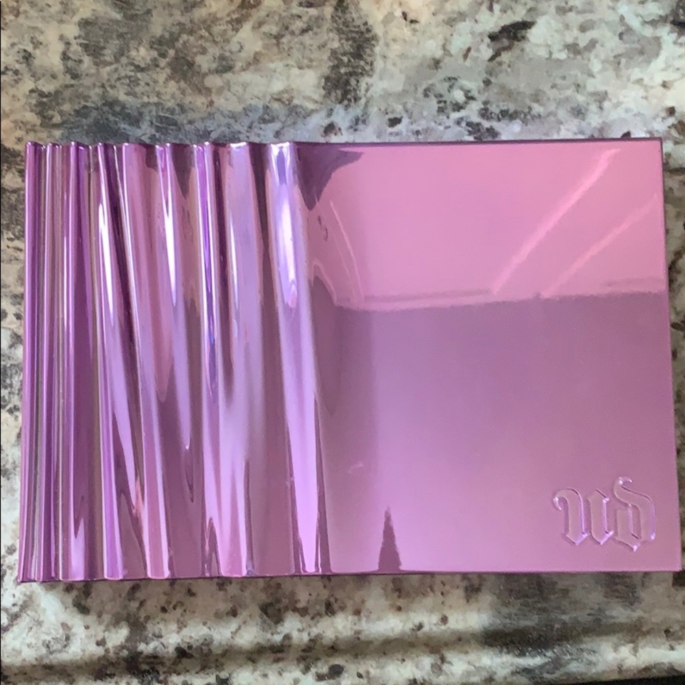 Urban Decay “Heavy Metal” Eyeshadow Palette